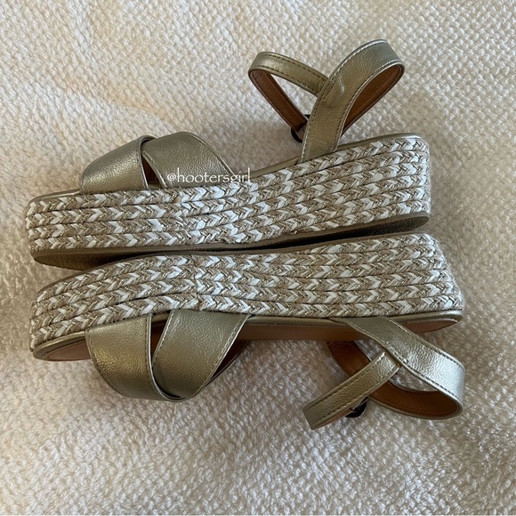 🏆LFL by Lust for Life Metallic Gold Wedges🏆 - Picture 3 of 5